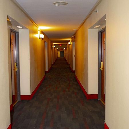 Ramada Plaza By Wyndham Garden Grove/Anaheim South Hotel Exterior photo
